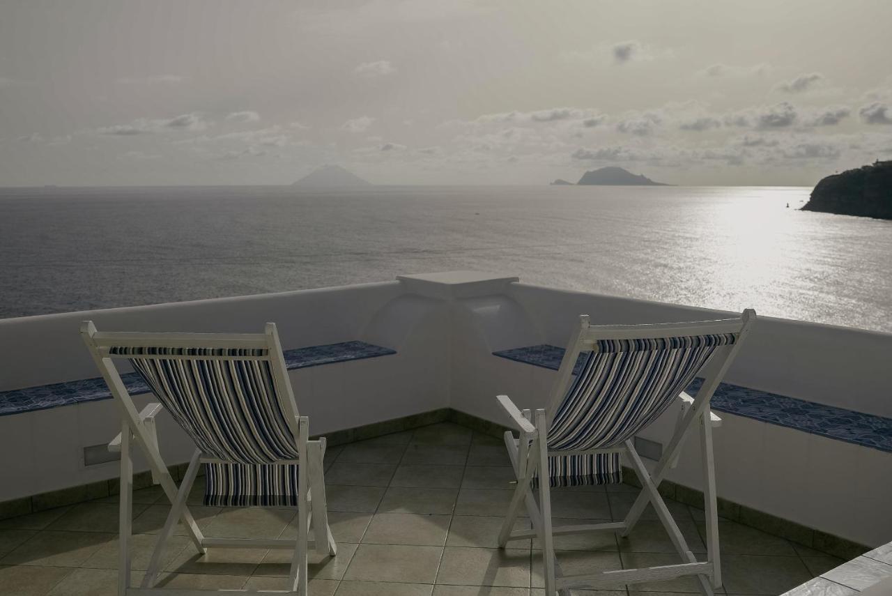'A Alera Room & Breakfast Malfa  Exteriér fotografie