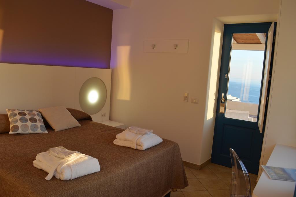 'A Alera Room & Breakfast Malfa  Exteriér fotografie